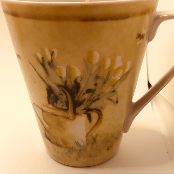 222 Fifth Mugs by Cheri Plum - “Cheri’s Garden” - 4 mug set - Picture 2 of 6